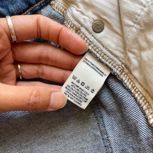 Free People We The Free Denim Mini Skirt Boho Grunge Zip Front Raw Hem Size 24 - Picture 8 of 8